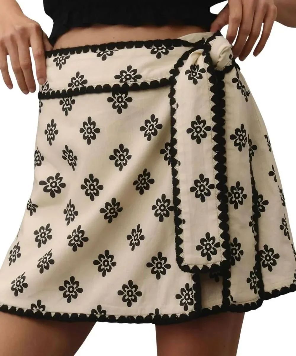 New Bre Oklla Embroidered Floral Wrap Skort XS
